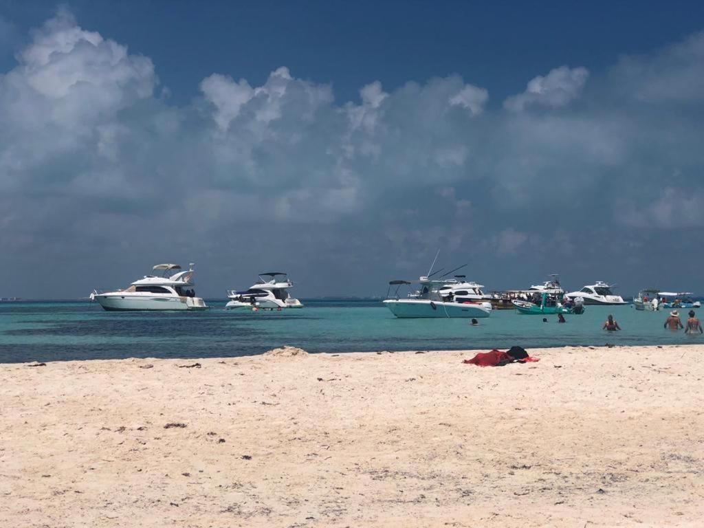 777 Lenderman Hostal 777 Cancún Zewnętrze zdjęcie