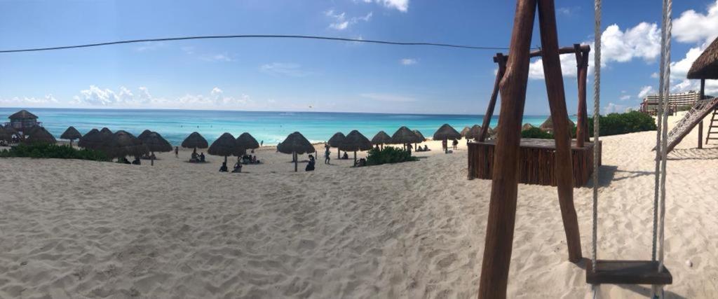 777 Lenderman Hostal 777 Cancún Zewnętrze zdjęcie